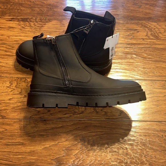 ZARA CHELSEA BOOTS WITH TRACK LUG SOLE NWT - Picture 2 of 8